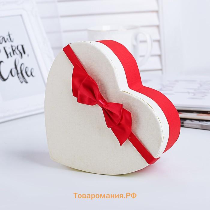 Набор подарочных коробок сердце 3 в 1, алый - белый 21×19×9 - 15.5×14×6 см