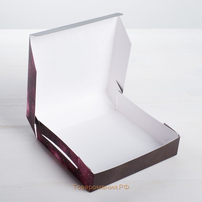 Коробка кондитерская складная, упаковка «Present», 14 х 14 х 3.5 см