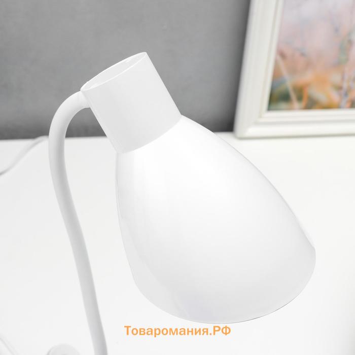 Настольная лампа 16700/1WT Е27 15Вт белый RISALUX