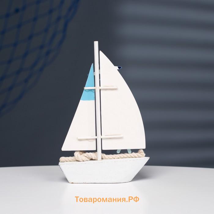 Сувенирная модель корабля «Парусник», фигурка дерево, 17×11×3 см